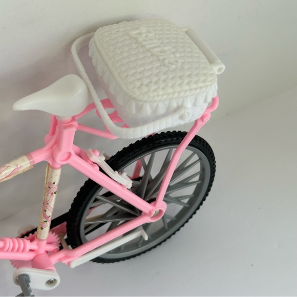 1996 Barbie “Country Ride” Bike - Picture 3 of 11